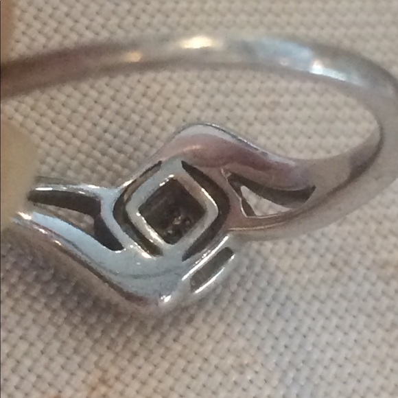 Kays daimond ring - Picture 10 of 10